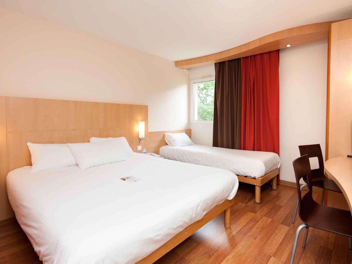 Ibis Avallon Magny  Εξωτερικό φωτογραφία