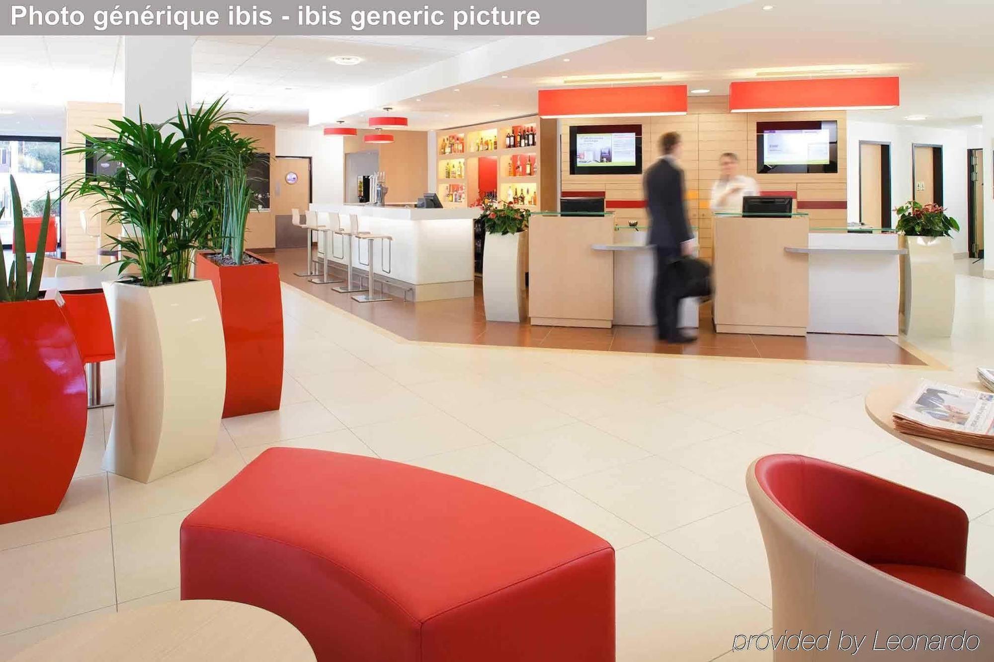 Ibis Avallon Magny  Εξωτερικό φωτογραφία