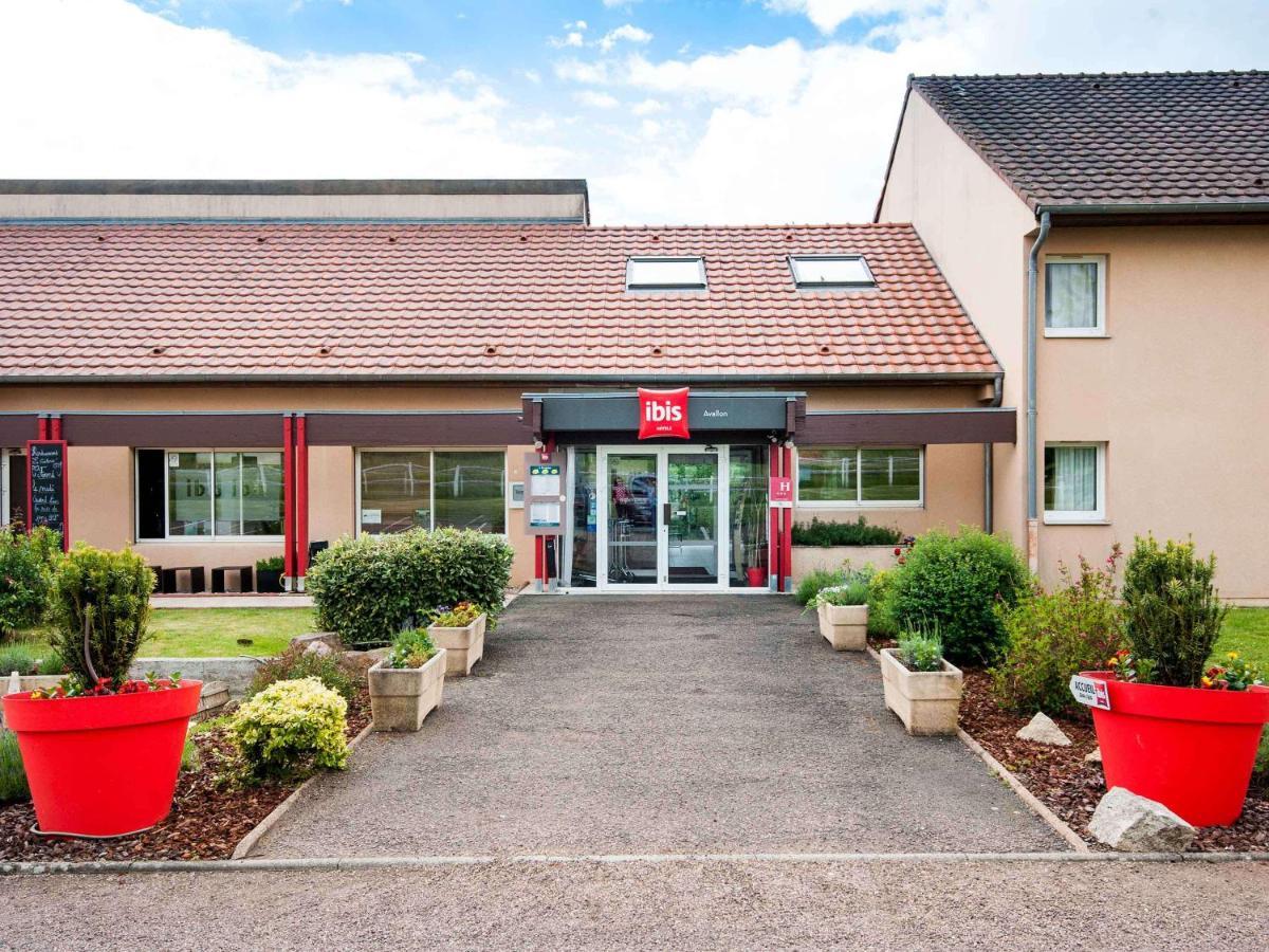 Ibis Avallon Magny  Εξωτερικό φωτογραφία